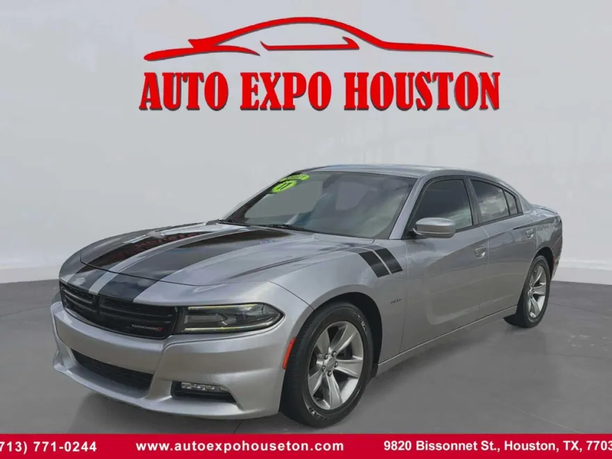 2017 Dodge Charger R/T photo 1