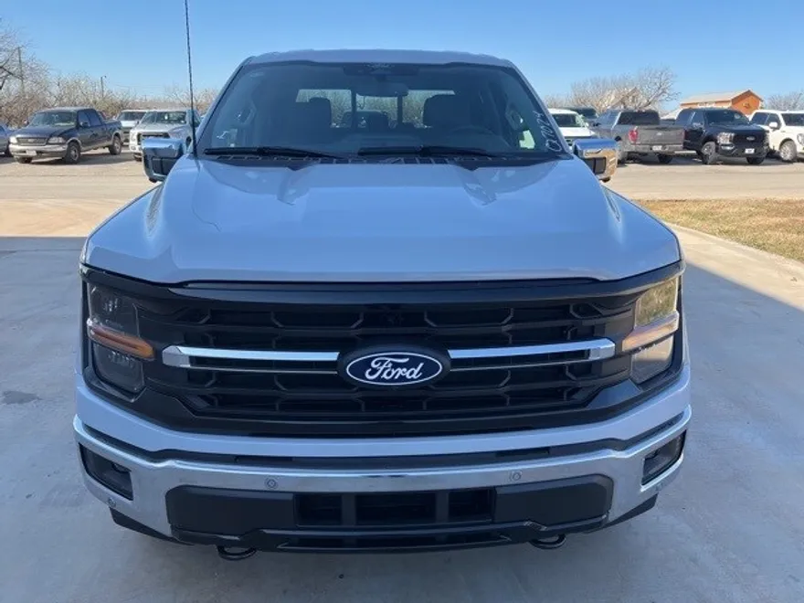 2025 Ford F-150 XLT photo 2