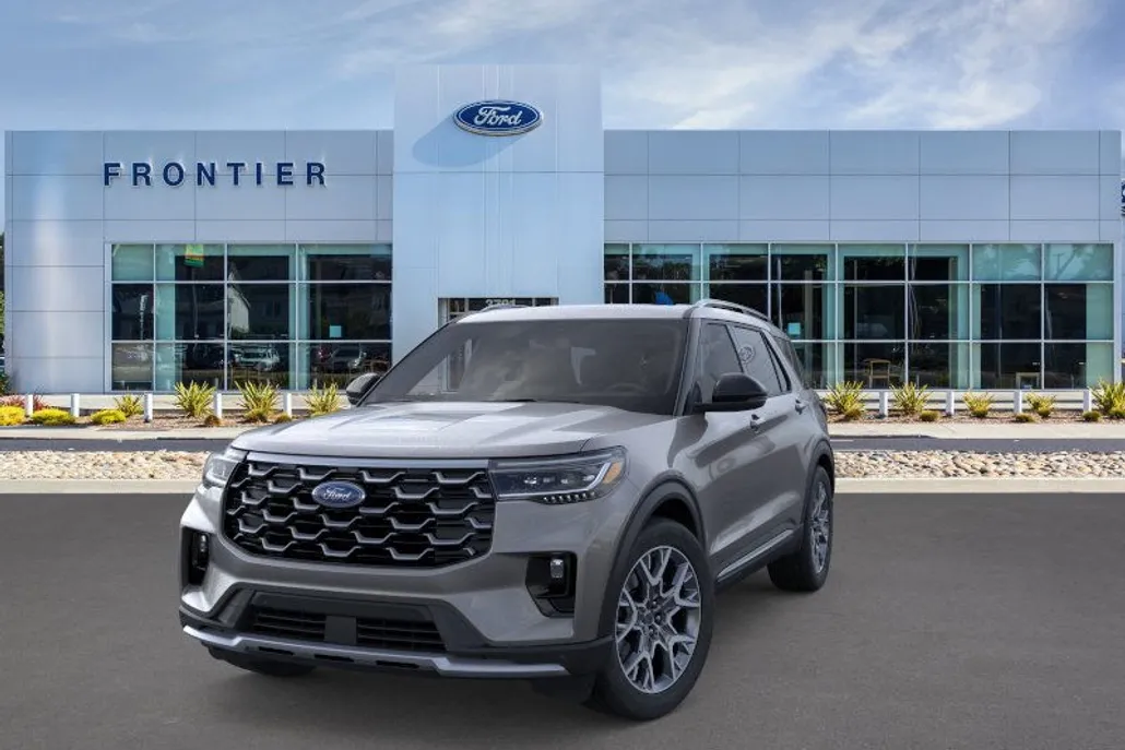 2025 Ford Explorer Platinum photo 1