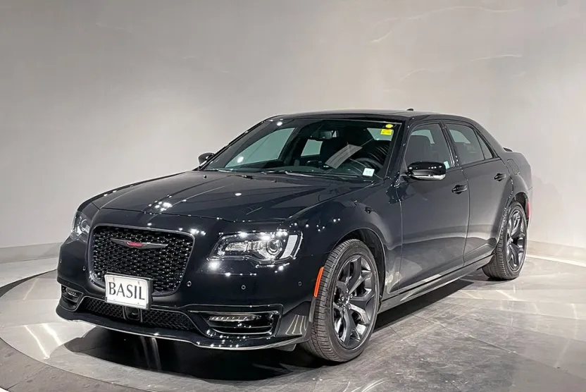 2023 Chrysler 300 S photo 1