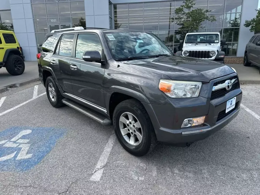 2011 Toyota 4Runner Limited V6 photo 1