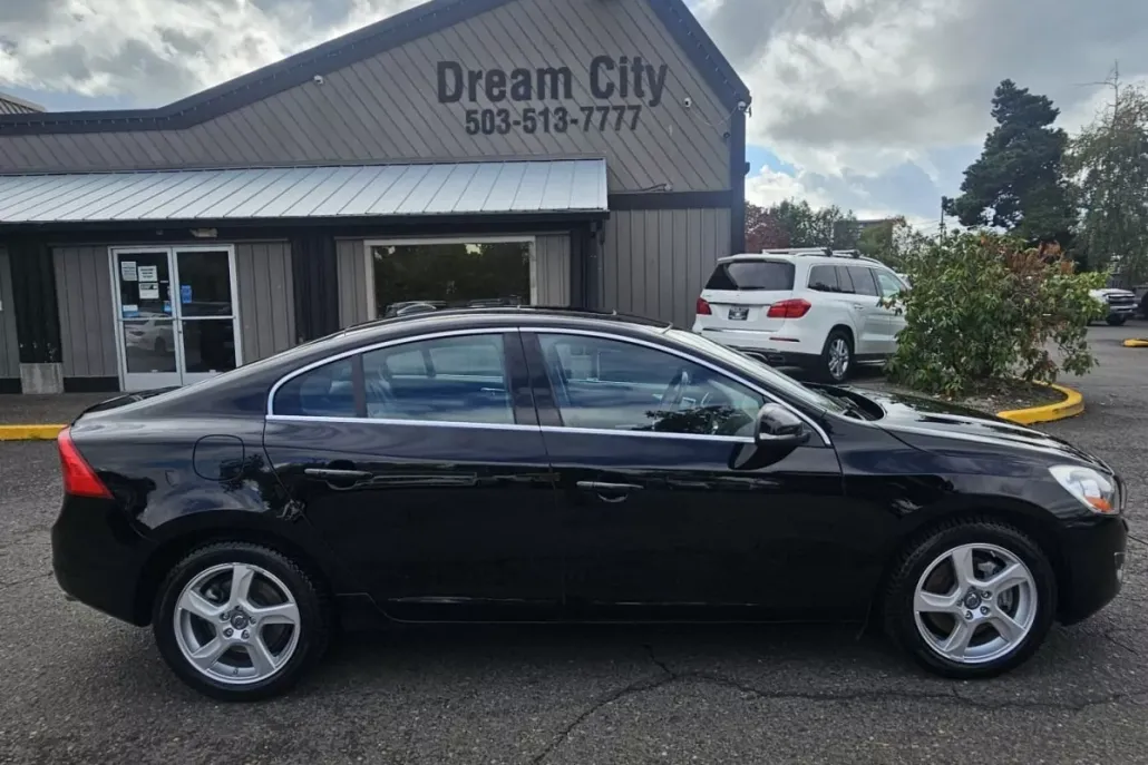 2013 Volvo S60 Premier photo 1