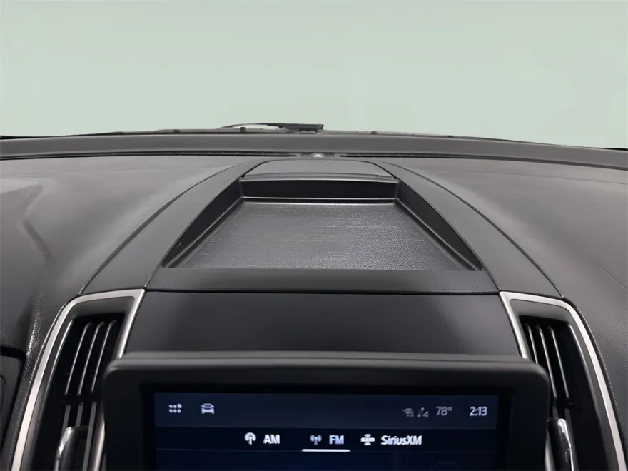2022 Ford Edge SEL photo 1