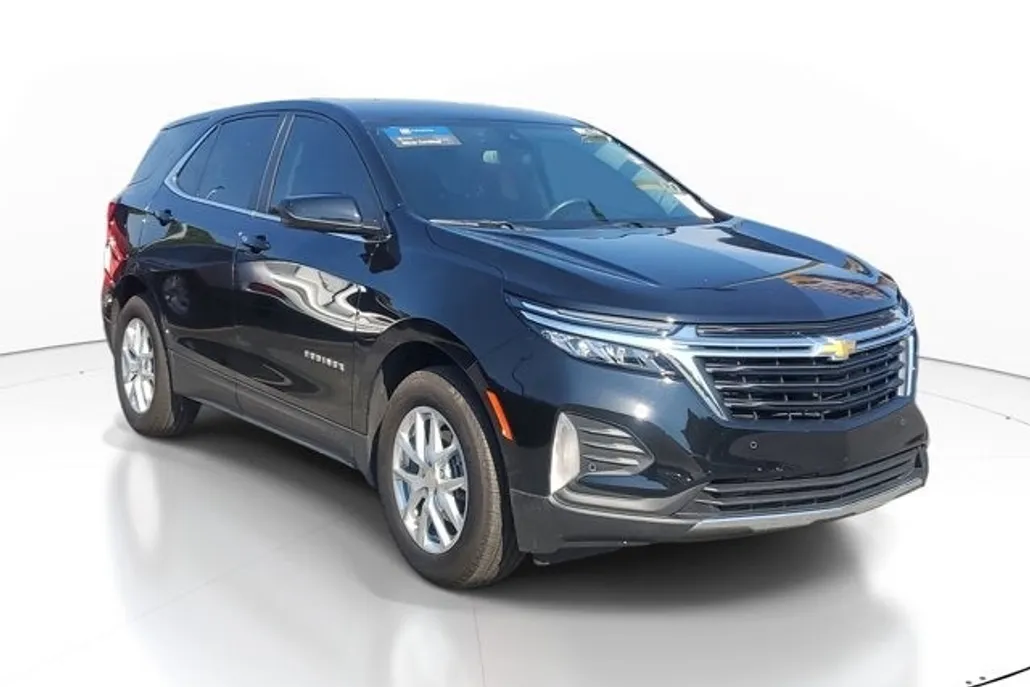 2024 Chevrolet Equinox LT photo 1