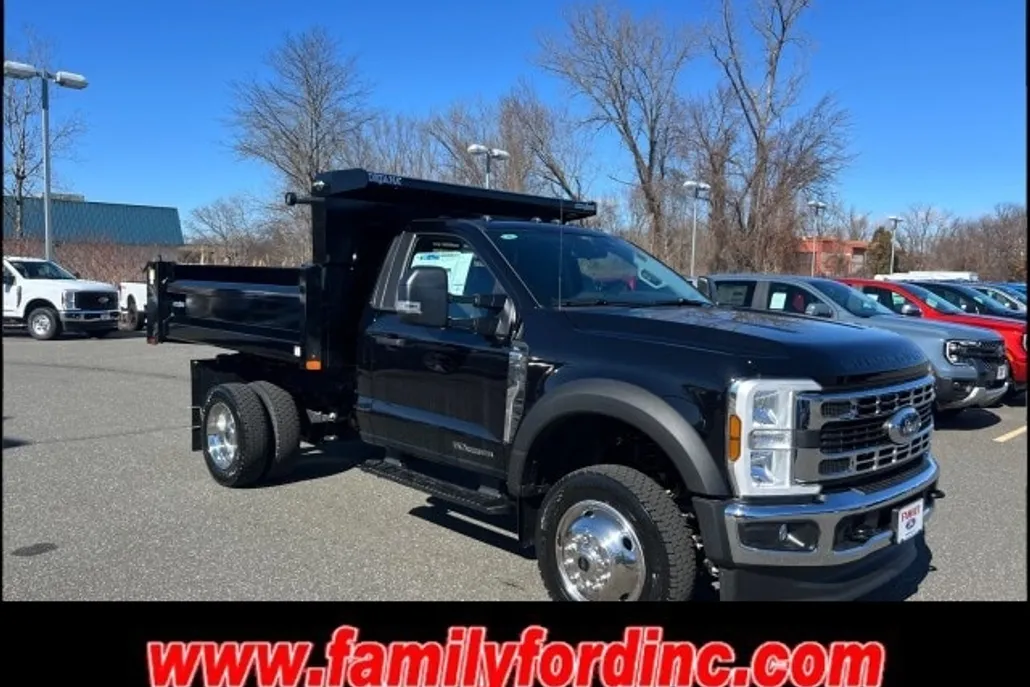 2024 Ford F-550 XL photo 1