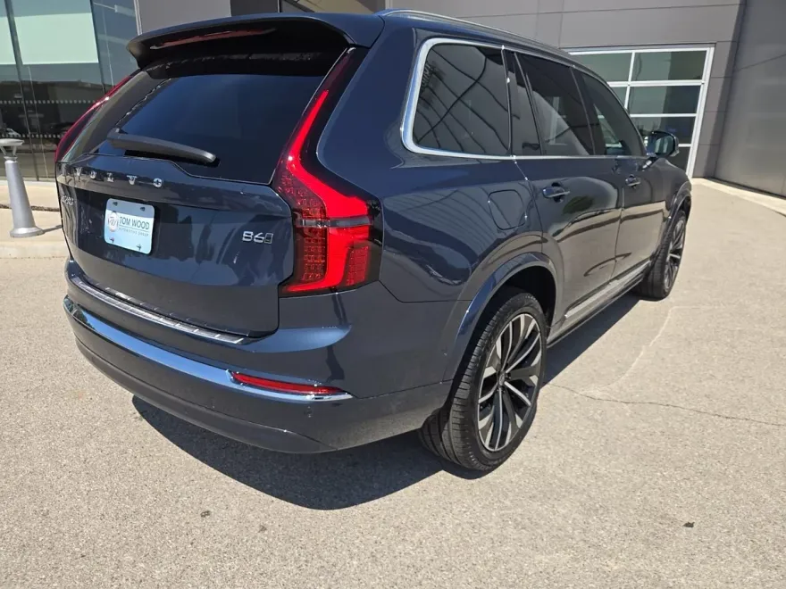 2026 Volvo XC90 Plus photo 1