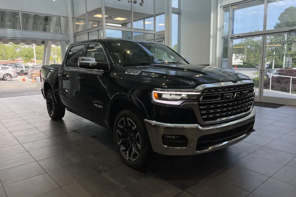 2025 Ram 1500 Longhorn photo 1