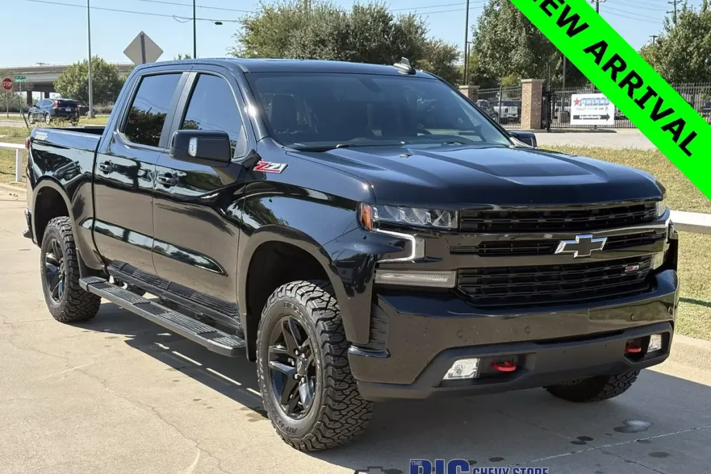 2022 Chevrolet Silverado Trail Boss LT photo 1