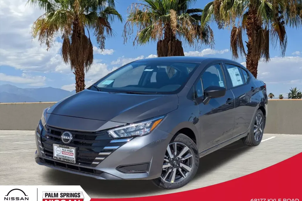 2025 Nissan Versa 1.6 S photo 1