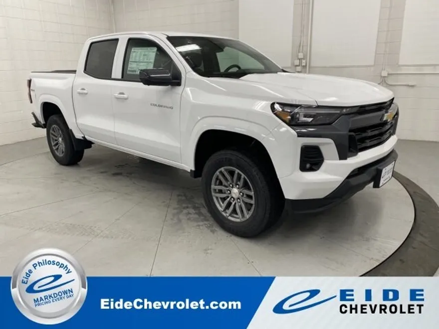 2025 Chevrolet Colorado Work Truck LT photo 1