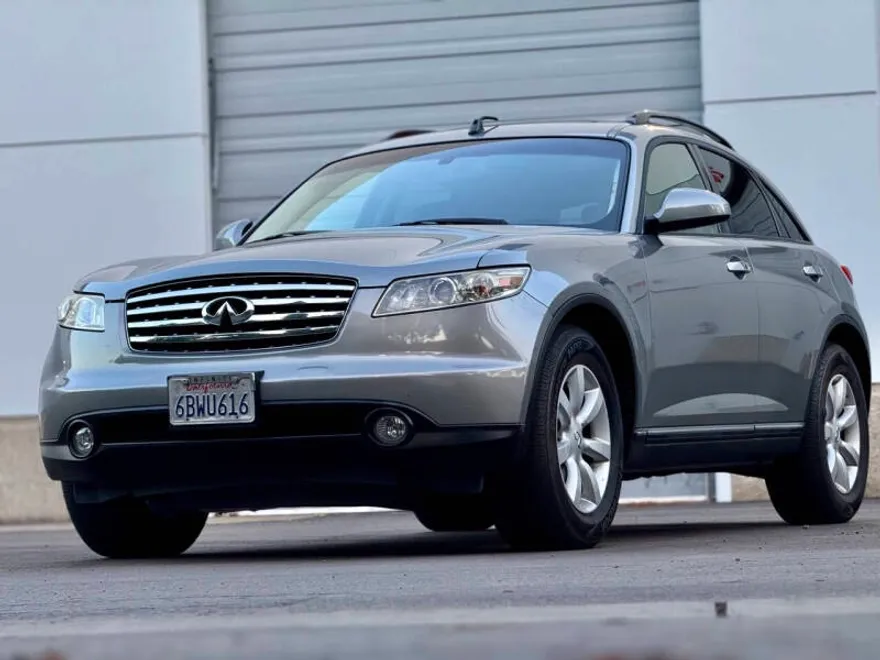 2005 Infiniti FX35 photo 1