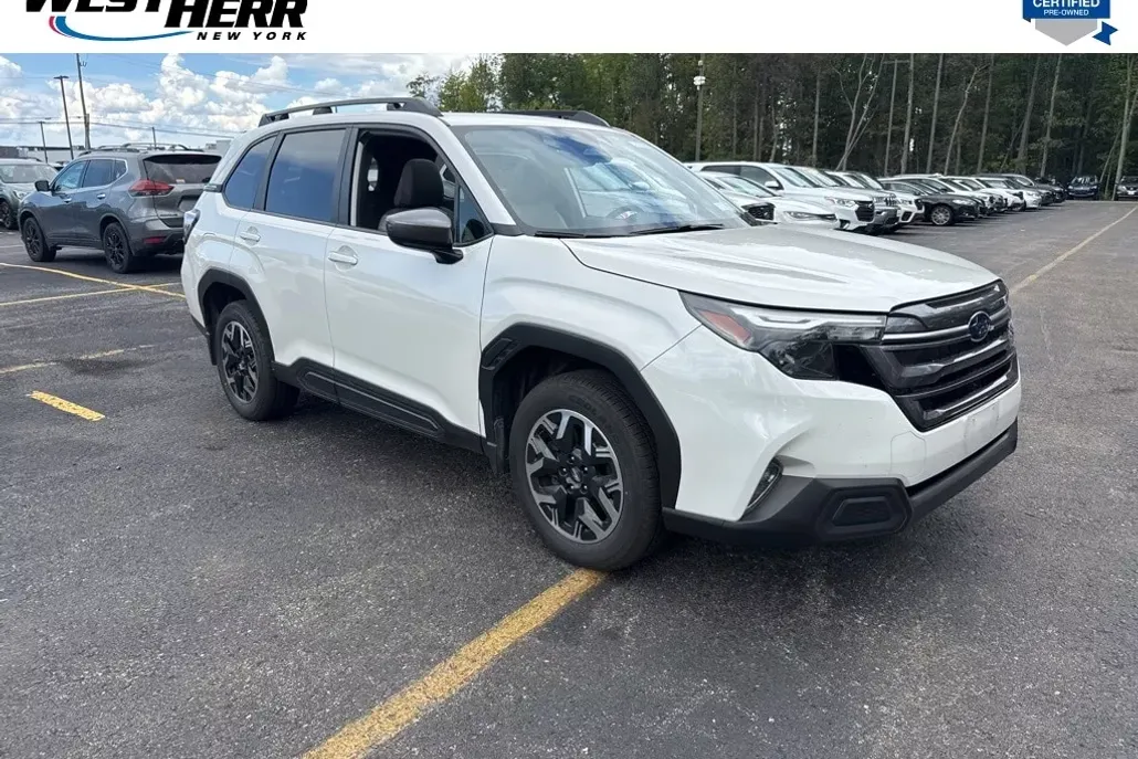 2025 Subaru Forester Premium Base photo 1