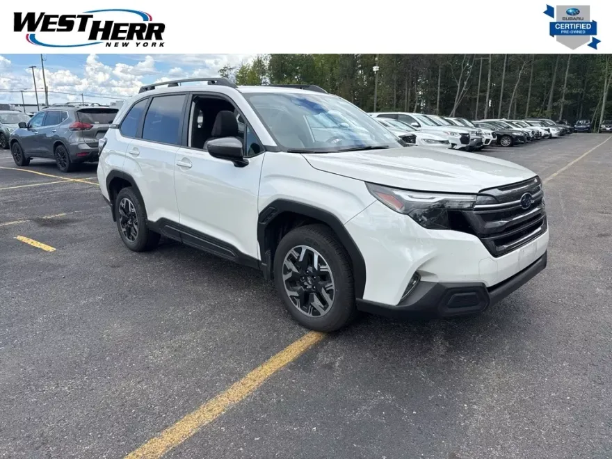 2025 Subaru Forester Premium Base photo 1
