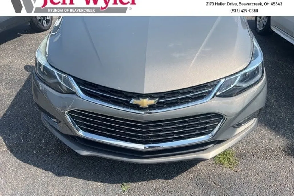 2018 Chevrolet Cruze Premier photo 1