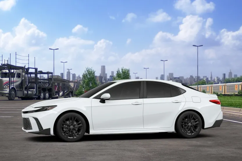 2026 Toyota Camry SE photo 1
