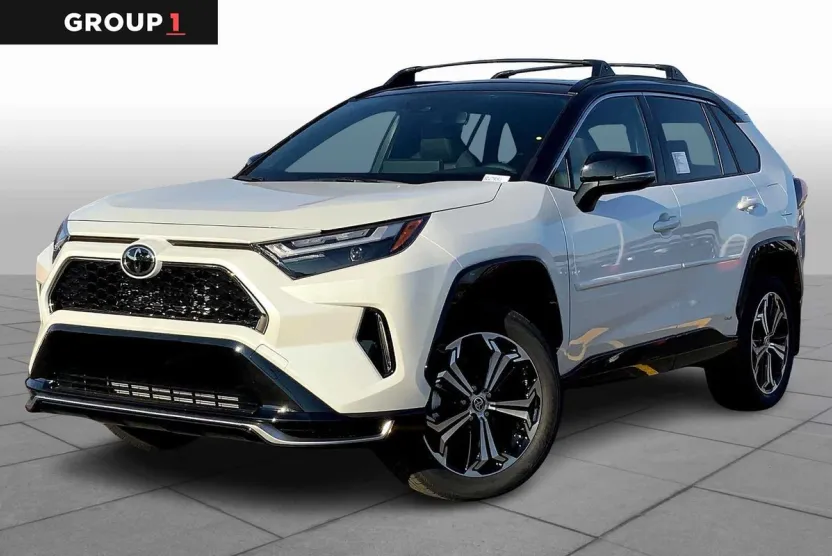 2025 Toyota RAV4 Hybrid XSE photo 1
