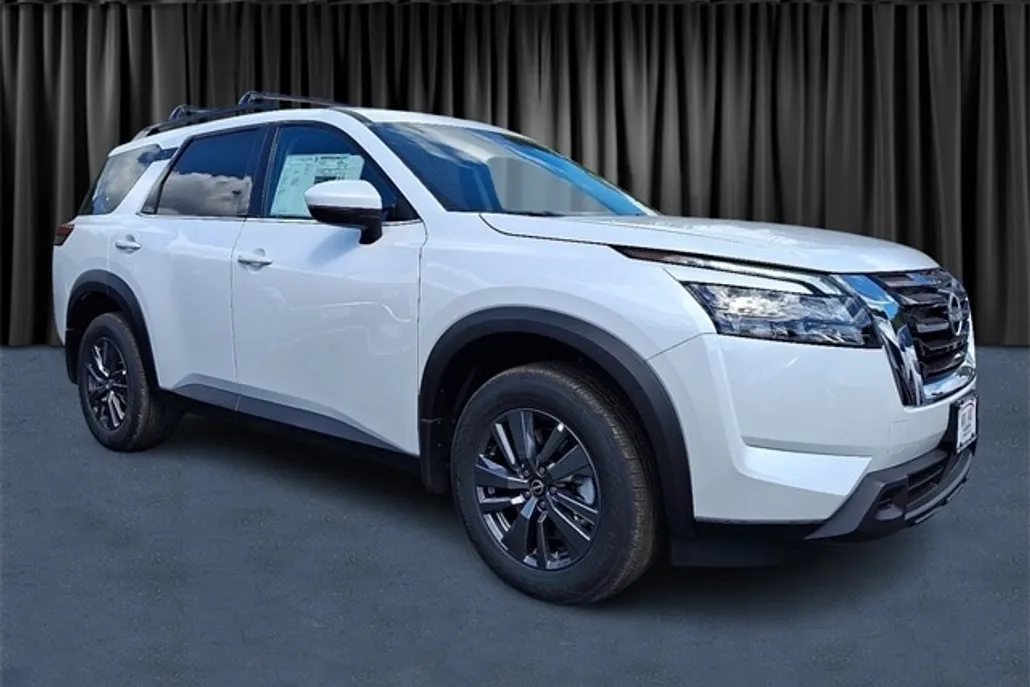 2025 Nissan Pathfinder SV photo 1