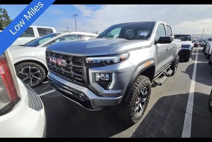 2024 Gmc Canyon AT4X photo 1