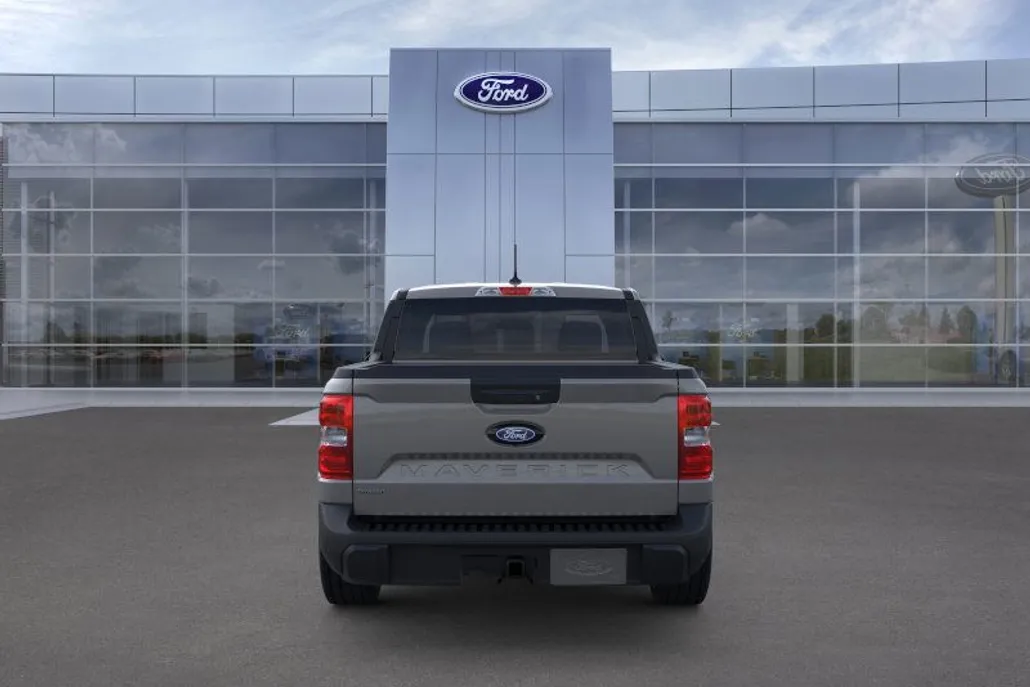 2025 Ford Maverick XLT photo 1