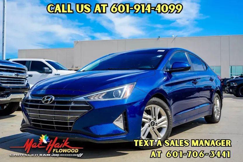 2020 Hyundai Elantra SEL photo 1