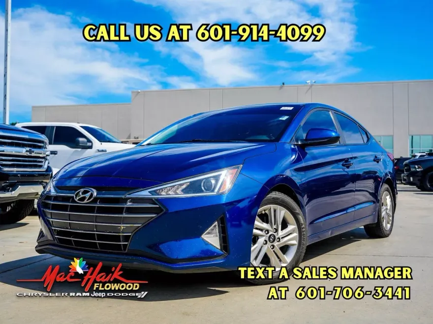 2020 Hyundai Elantra SEL photo 1