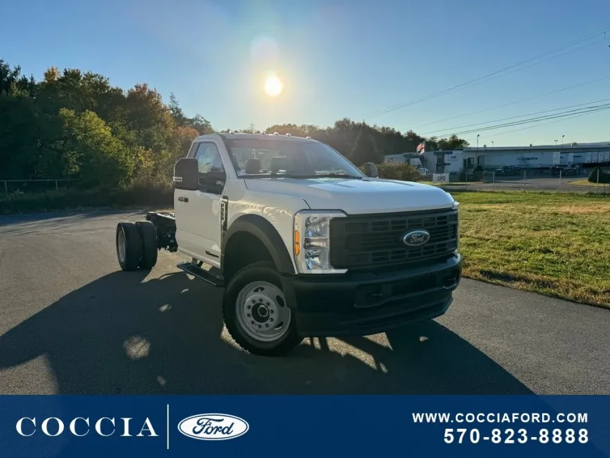 2024 Ford F-550 photo 1
