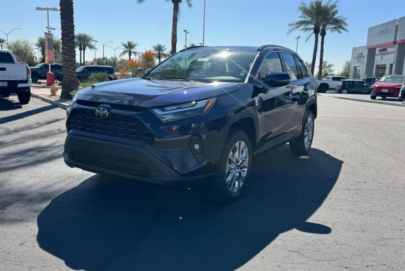 2025 Toyota RAV4 XLE Premium photo 1