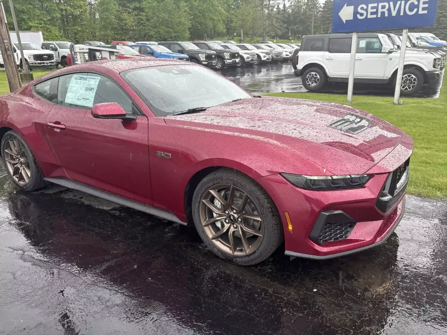 2025 Ford Mustang GT Premium photo 1