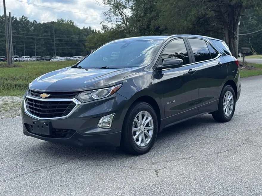 2021 Chevrolet Equinox LT photo 1