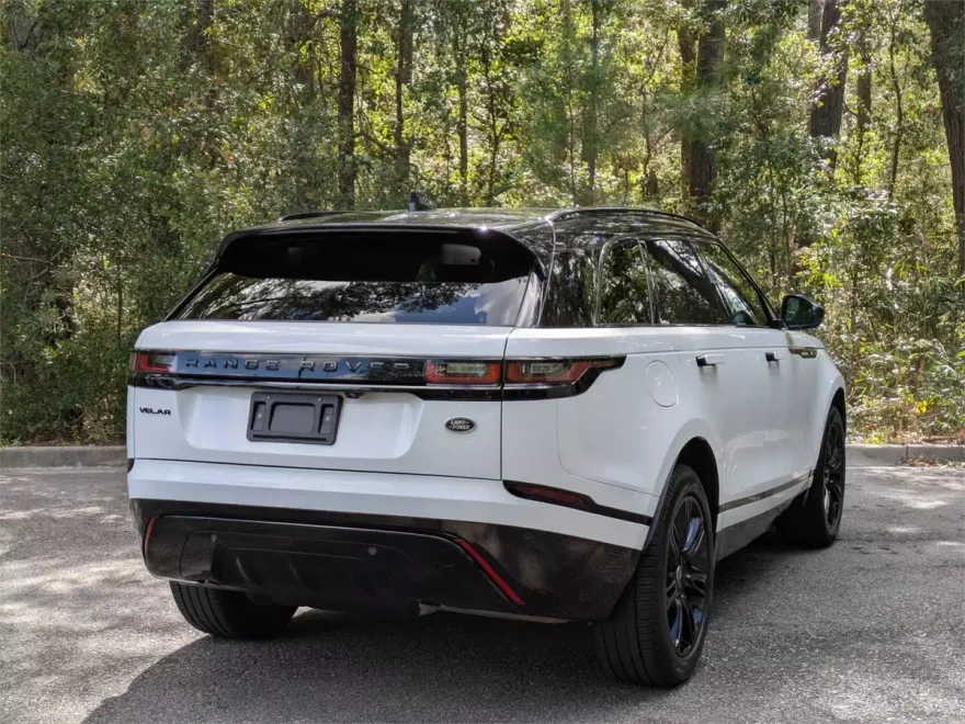 2022 Land Rover Range Rover Velar R-Dynamic S photo 1