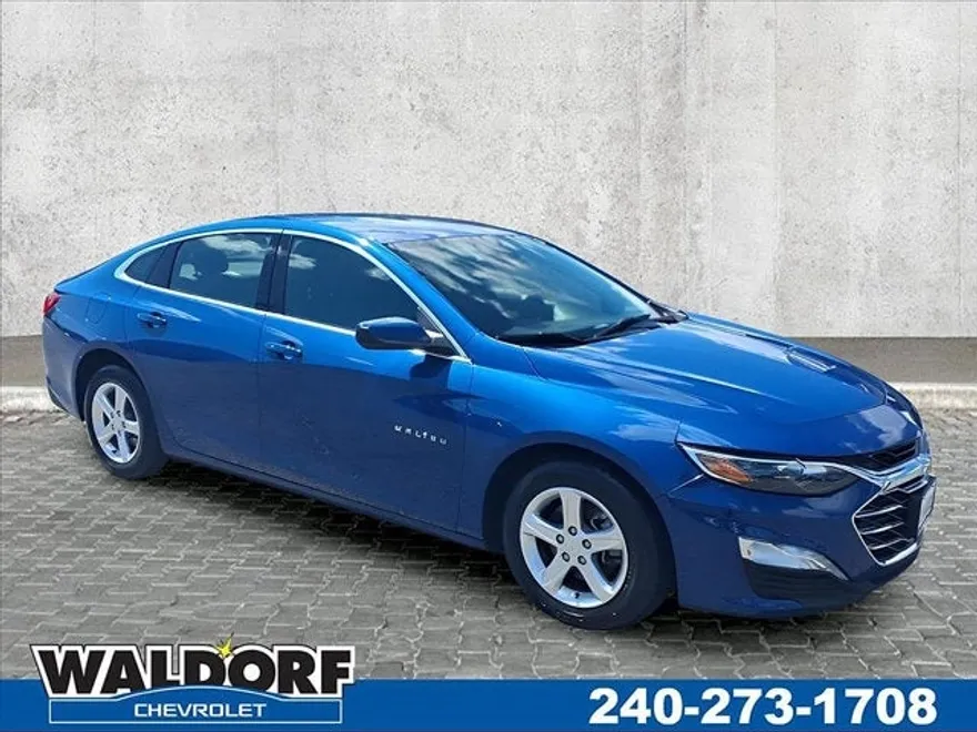 2023 Chevrolet Malibu 1LT photo 1
