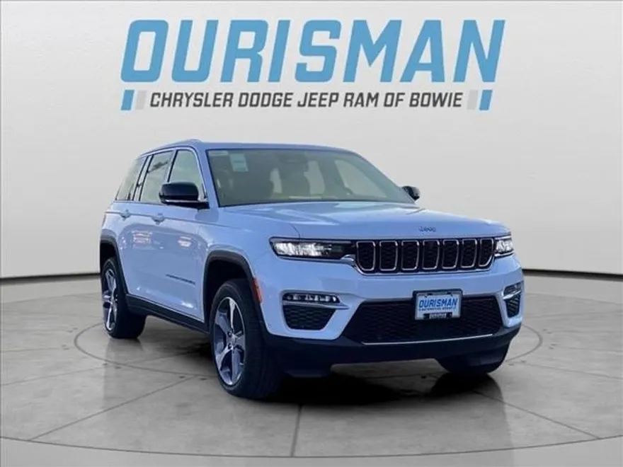 2024 Jeep Cherokee Base 4xe photo 1