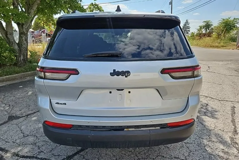 2024 Jeep Grand Cherokee Altitude photo 1