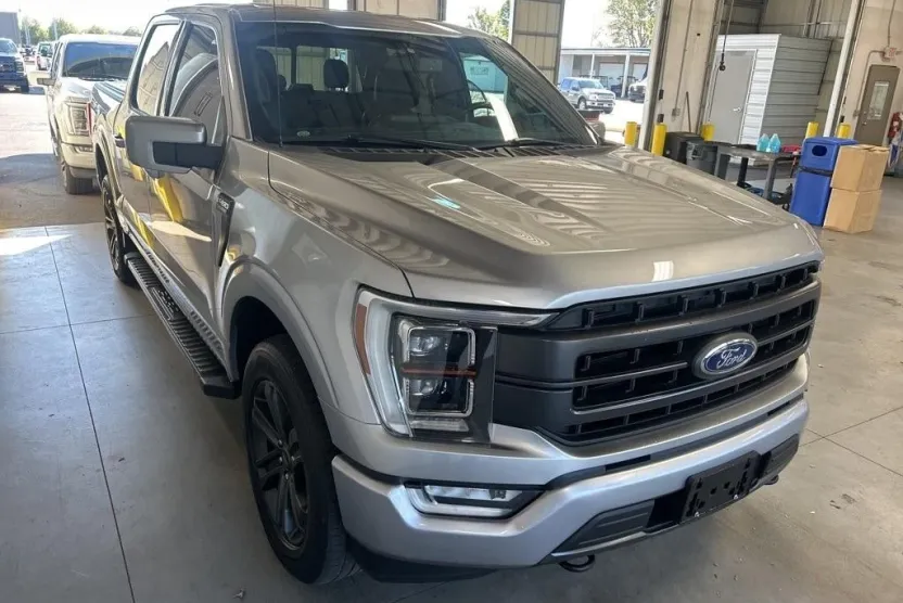 2021 Ford F-150 Lariat photo 1