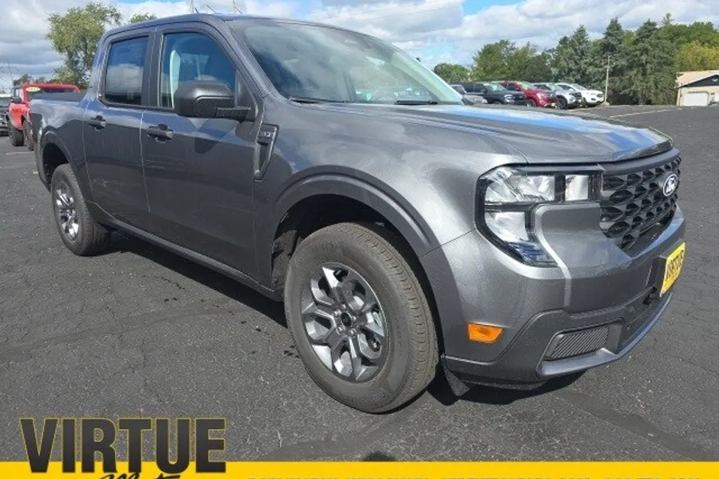 2025 Ford Maverick XLT photo 1