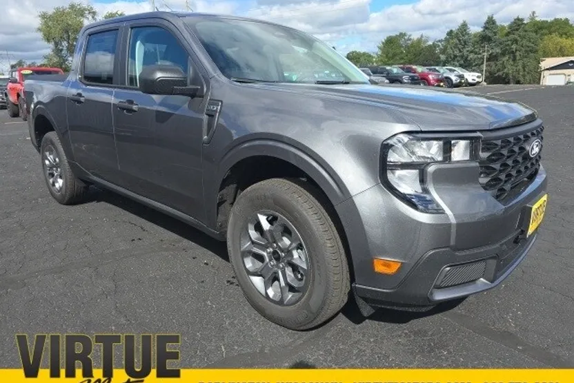 2025 Ford Maverick XLT photo 1