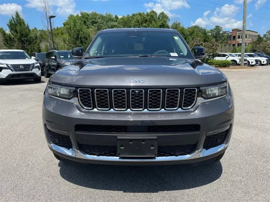 2023 Jeep Grand Cherokee Limited photo 1