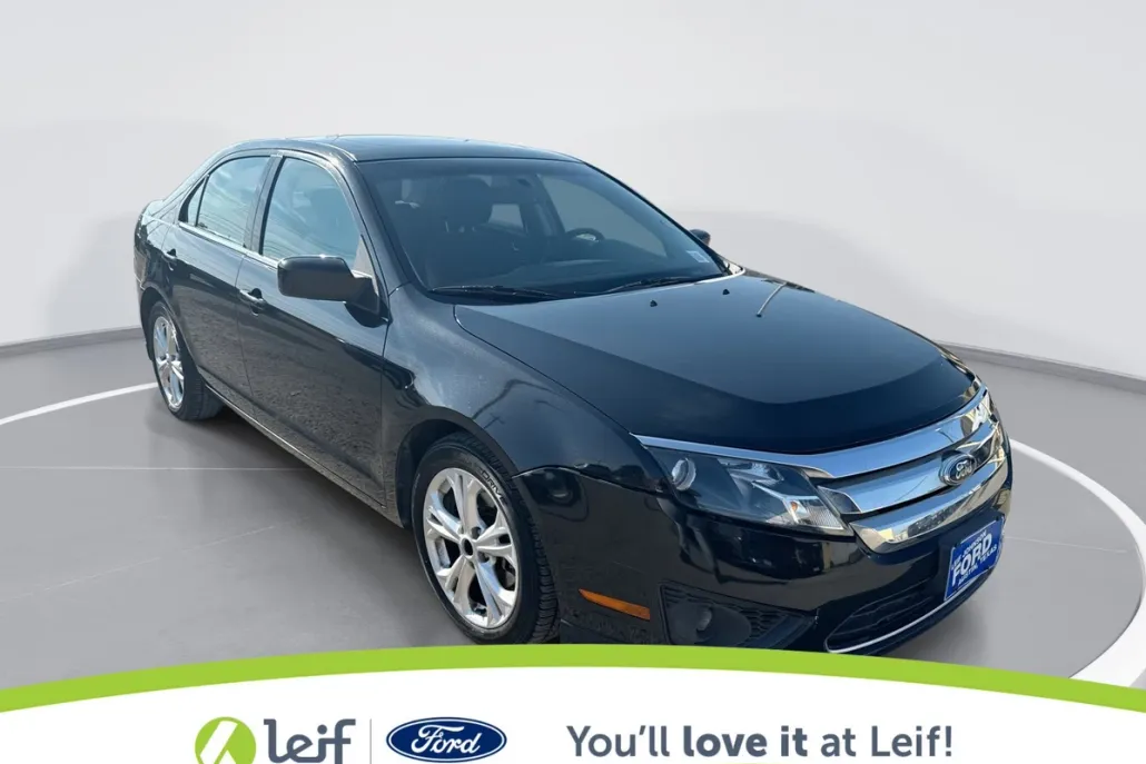 2012 Ford Fusion SE photo 1