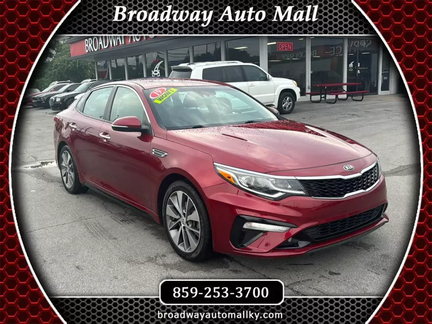 2019 Kia Optima S photo 1