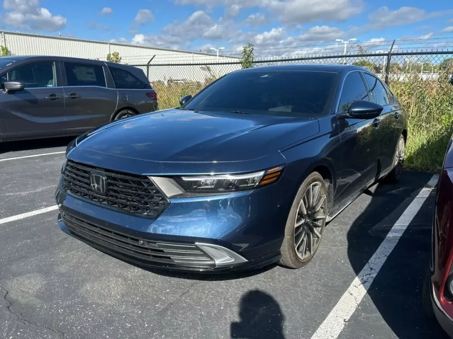 2025 Honda Accord Hybrid Touring photo 1