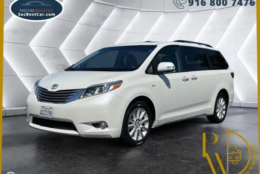 2016 Toyota Sienna Limited photo 1
