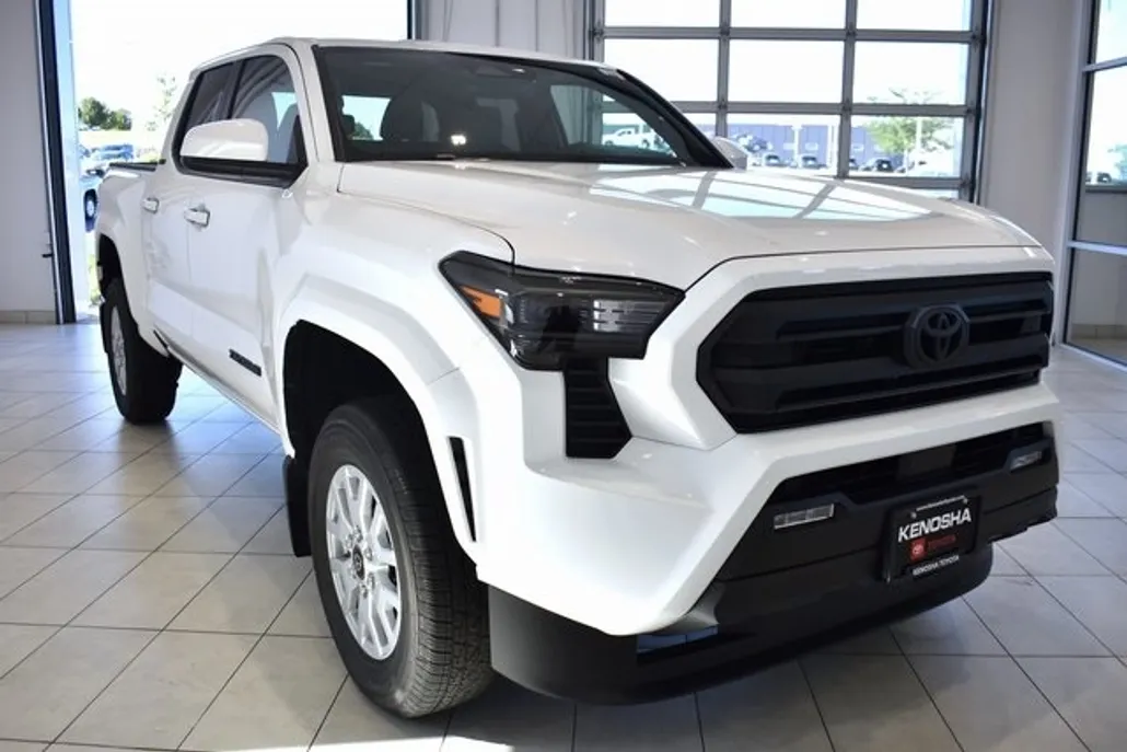 2025 Toyota Tacoma SR5 Double Cab photo 1