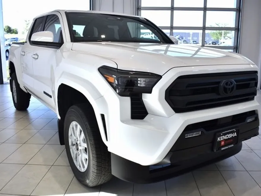 2025 Toyota Tacoma SR5 Double Cab photo 1