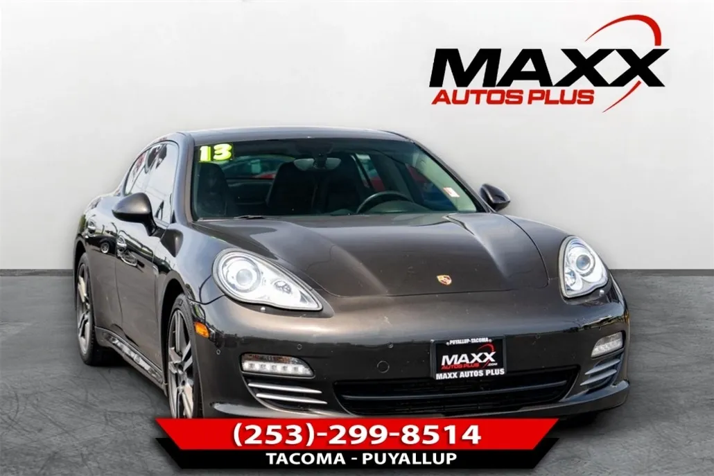 2013 Porsche Panamera 4 photo 1