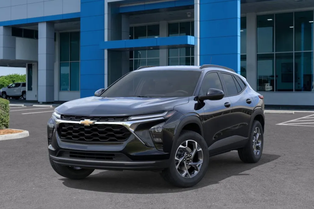 2025 Chevrolet Trax LT photo 1