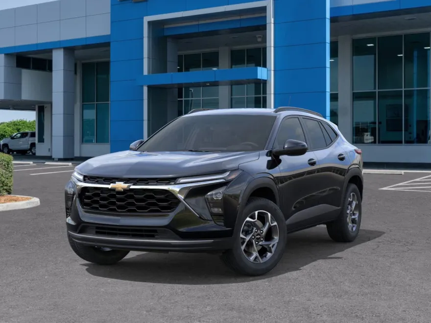 2025 Chevrolet Trax LT photo 1