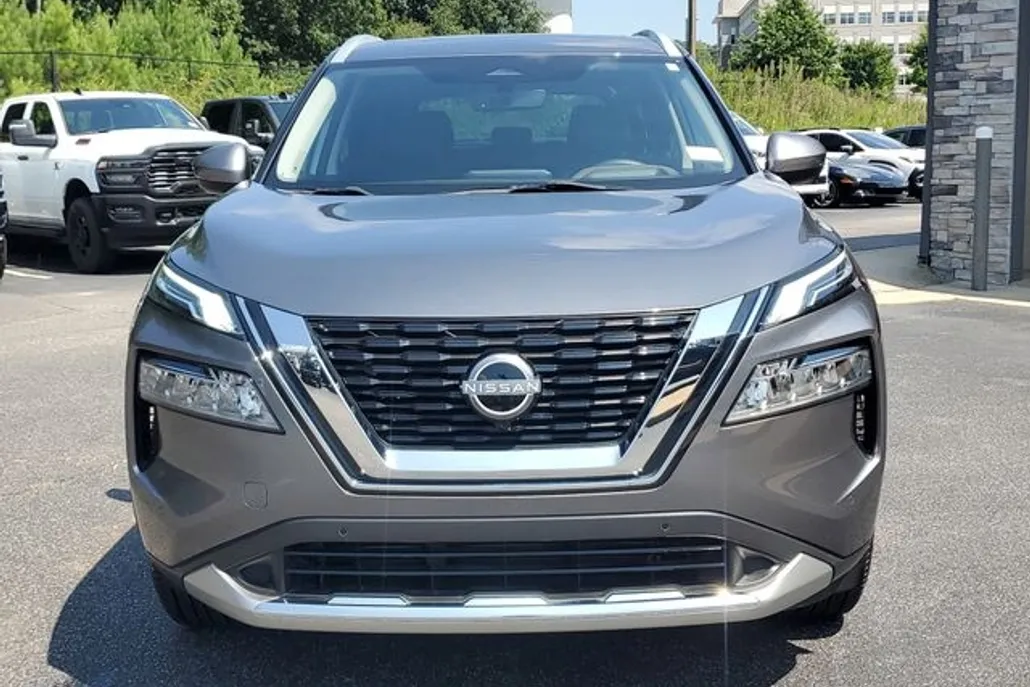 2023 Nissan Rogue Platinum photo 1