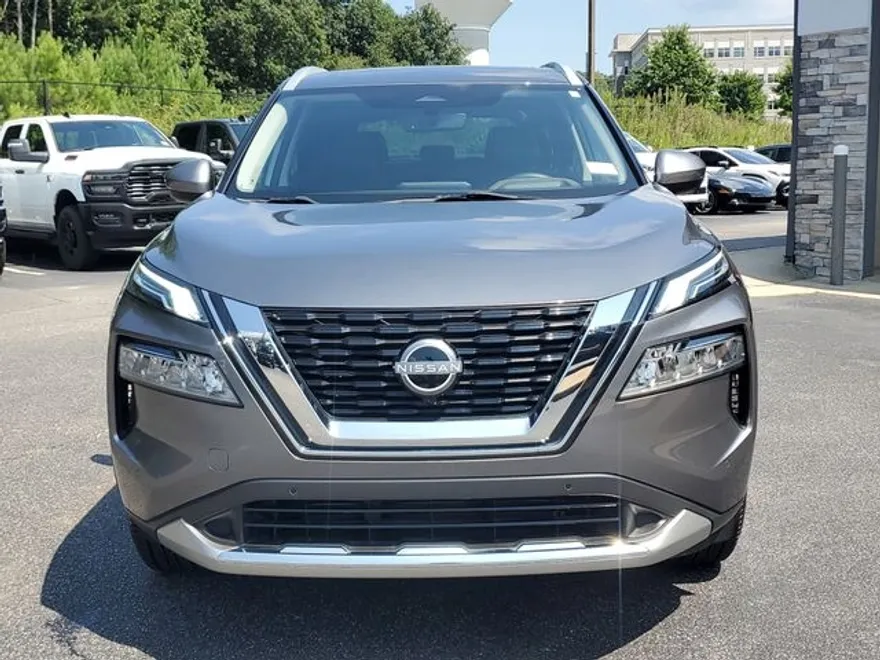 2023 Nissan Rogue Platinum photo 1