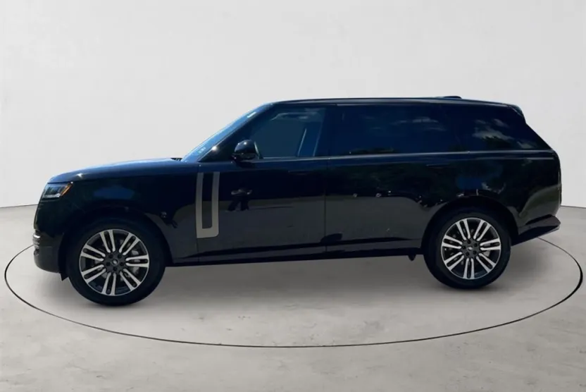 2025 Land Rover Range Rover SE photo 1