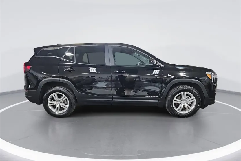 2024 Gmc Terrain SLE photo 1